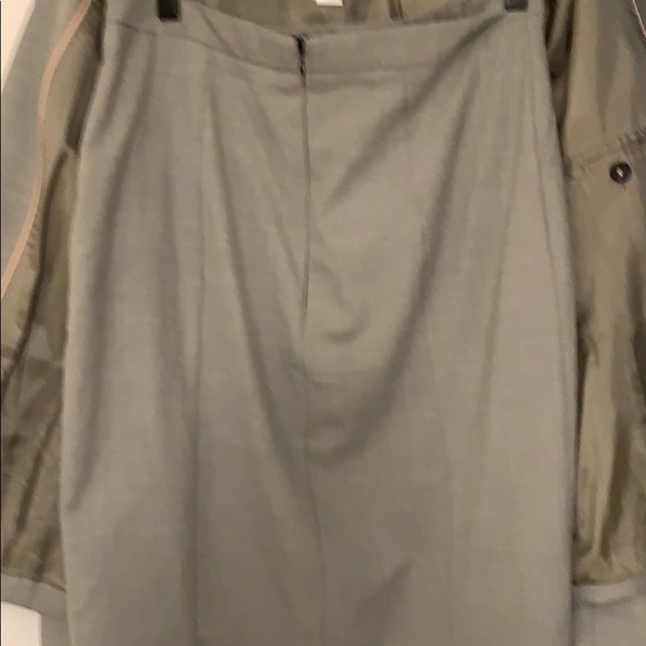 Grey A-Line skirt - Picture 3 of 4